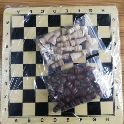 JEU D'ÉCHECS EN BOIS FSC EN DOO(F1)